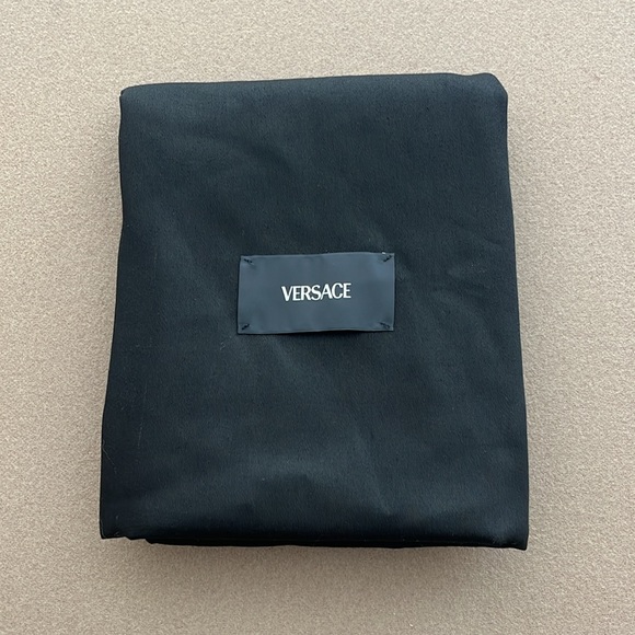 🆕 VERSACE Large Black Dust Bag- Lined - Picture 2 of 11